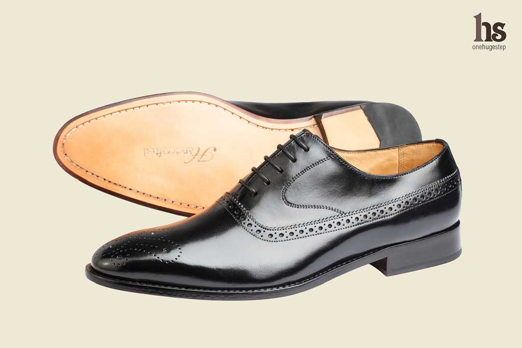 Brogue Oxford With Gimping And Medallion – Black