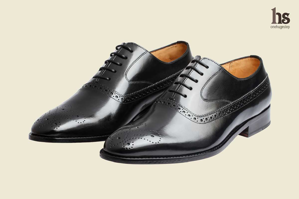 Brogue Oxford With Gimping And Medallion – Black