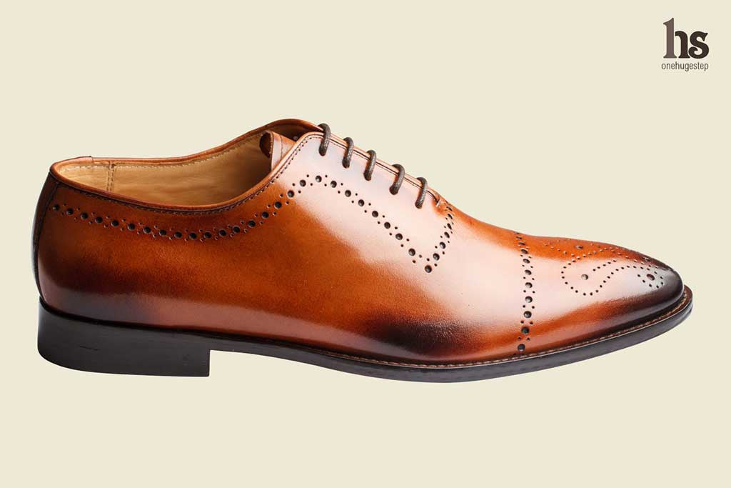 Brogue Oxford With Medallion – Tan