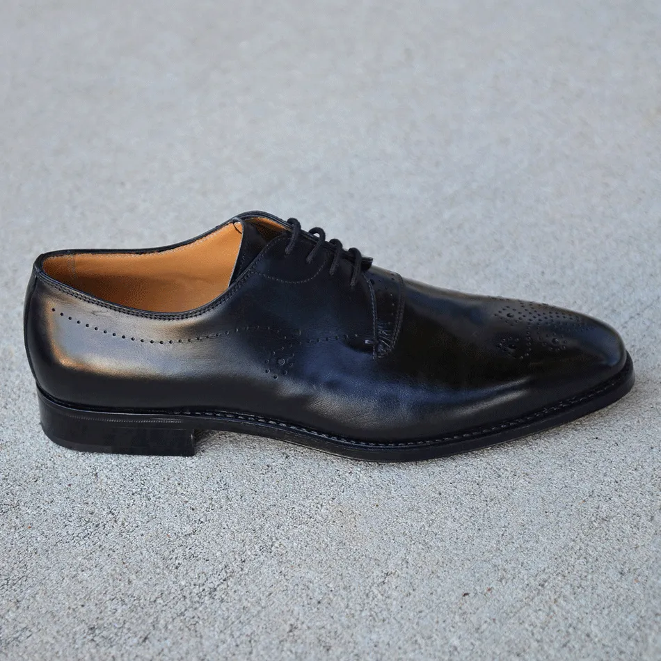 Gravati Remo Medallion Toe in Black Calf