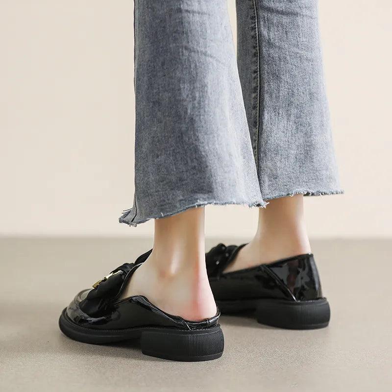 W60032 Women's Casual Shoes - Black Leather Loafers